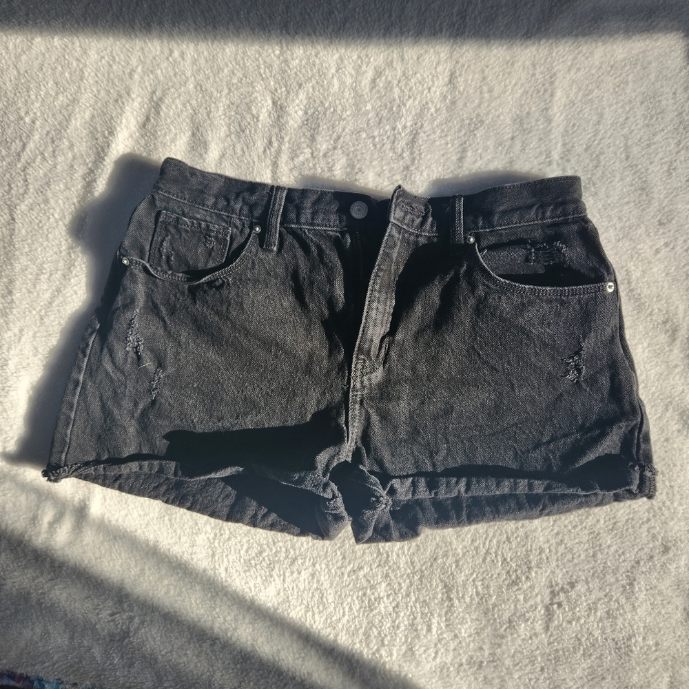 OLD NAVY BLACK SHORTS